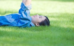 初女模被破流血图片